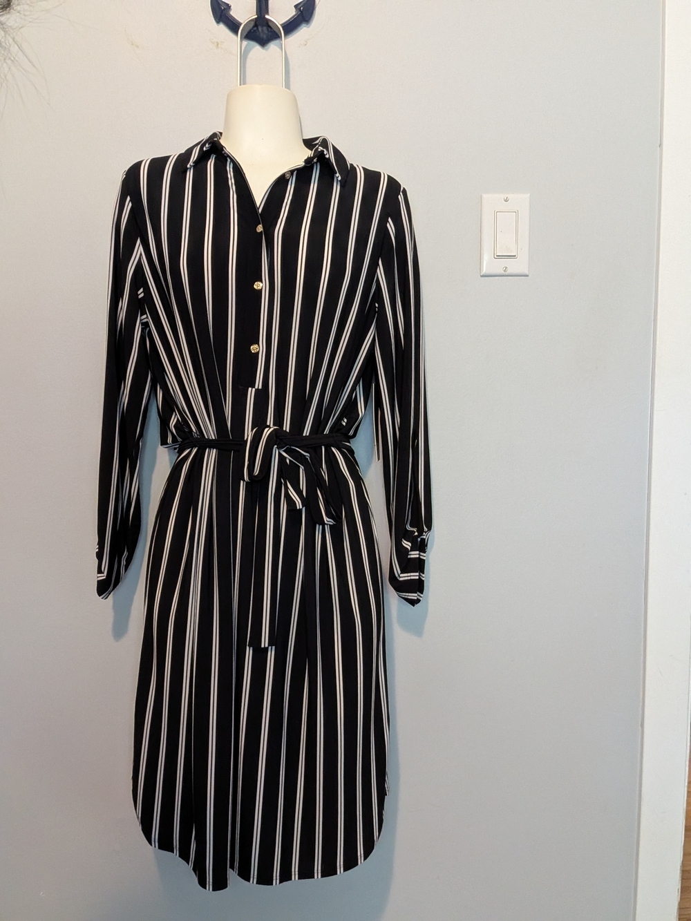 Jones New York Black and White Vertical Stripe Long Sleeve Shirt Dress